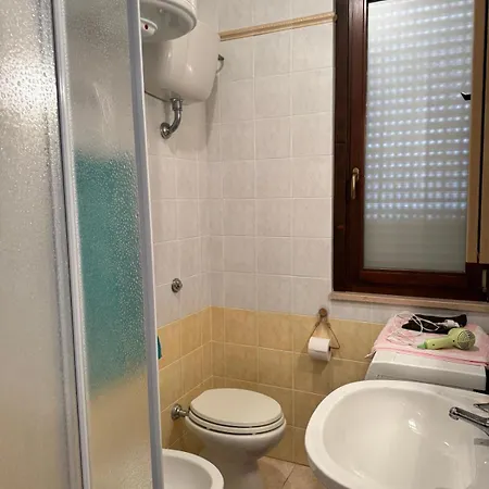 Fronte Mare Roseto Apartment *